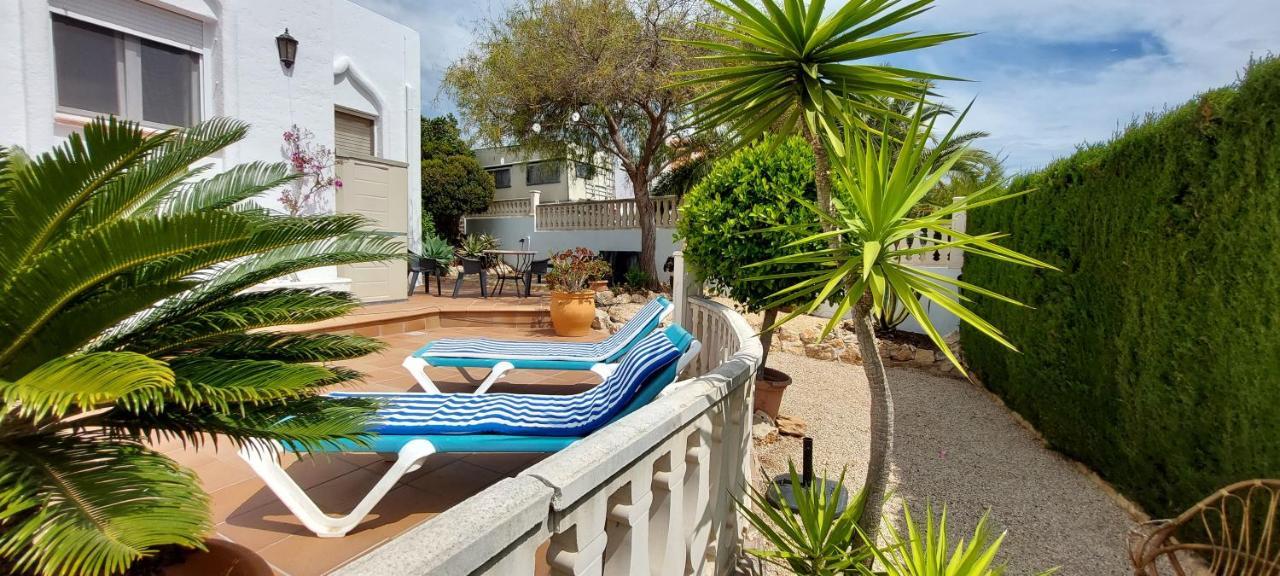 Villa Totalmente Independiente Con Piscina Comunitaria Calpe Exterior photo