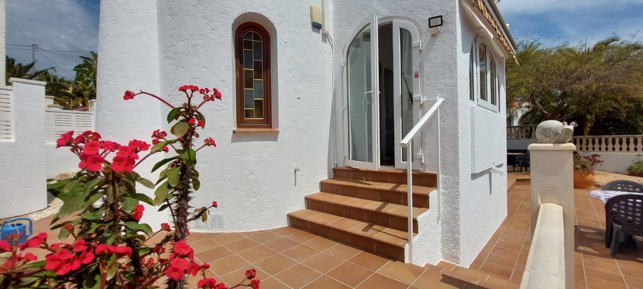 Villa Totalmente Independiente Con Piscina Comunitaria Calpe Exterior photo