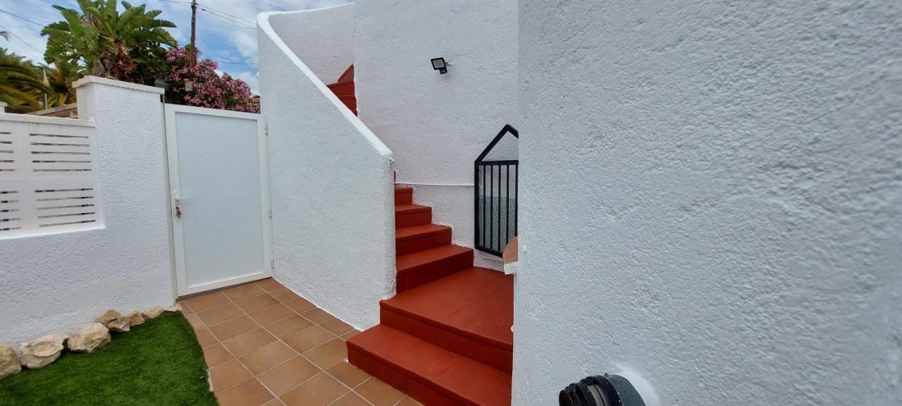Villa Totalmente Independiente Con Piscina Comunitaria Calpe Exterior photo