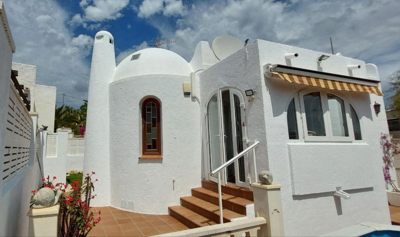 Villa Totalmente Independiente Con Piscina Comunitaria Calpe Exterior photo