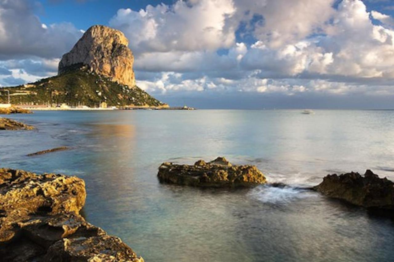 Villa Totalmente Independiente Con Piscina Comunitaria Calpe Exterior photo